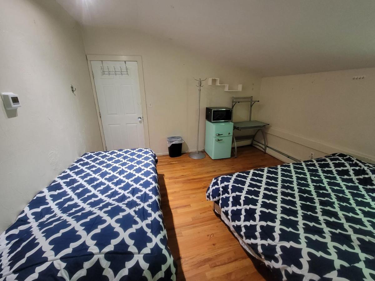 Private Bedroom Near Boston Exterior foto