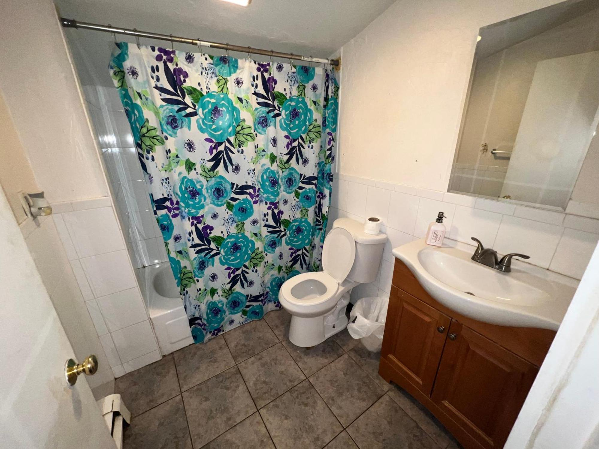 Private Bedroom Near Boston Exterior foto